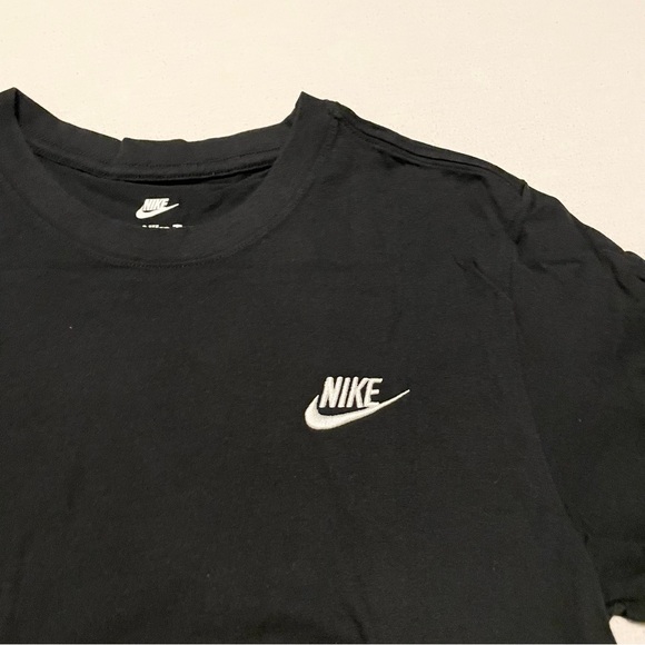 Nike Womens Tee Slim Fit Size Small Shirt - Picture 2 of 16